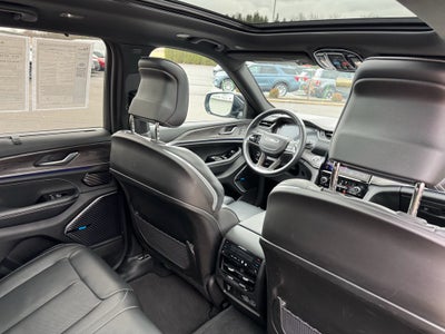 2022 Jeep Grand Cherokee Overland 4WD