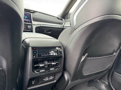 2022 Jeep Grand Cherokee Overland 4WD