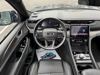 2022 Jeep Grand Cherokee Overland 4WD