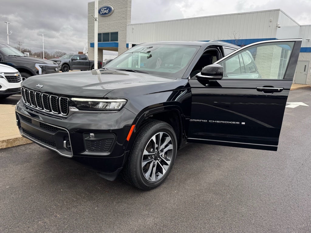 2022 Jeep Grand Cherokee Overland 4WD