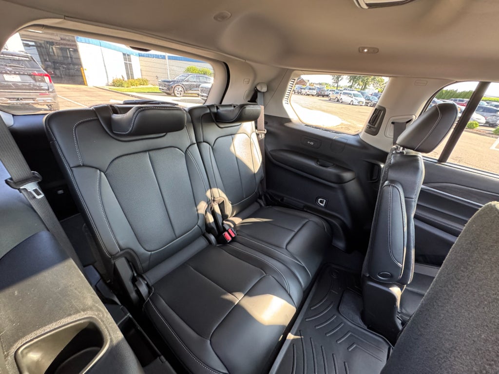 2022 Jeep Grand Cherokee L Limited 4WD