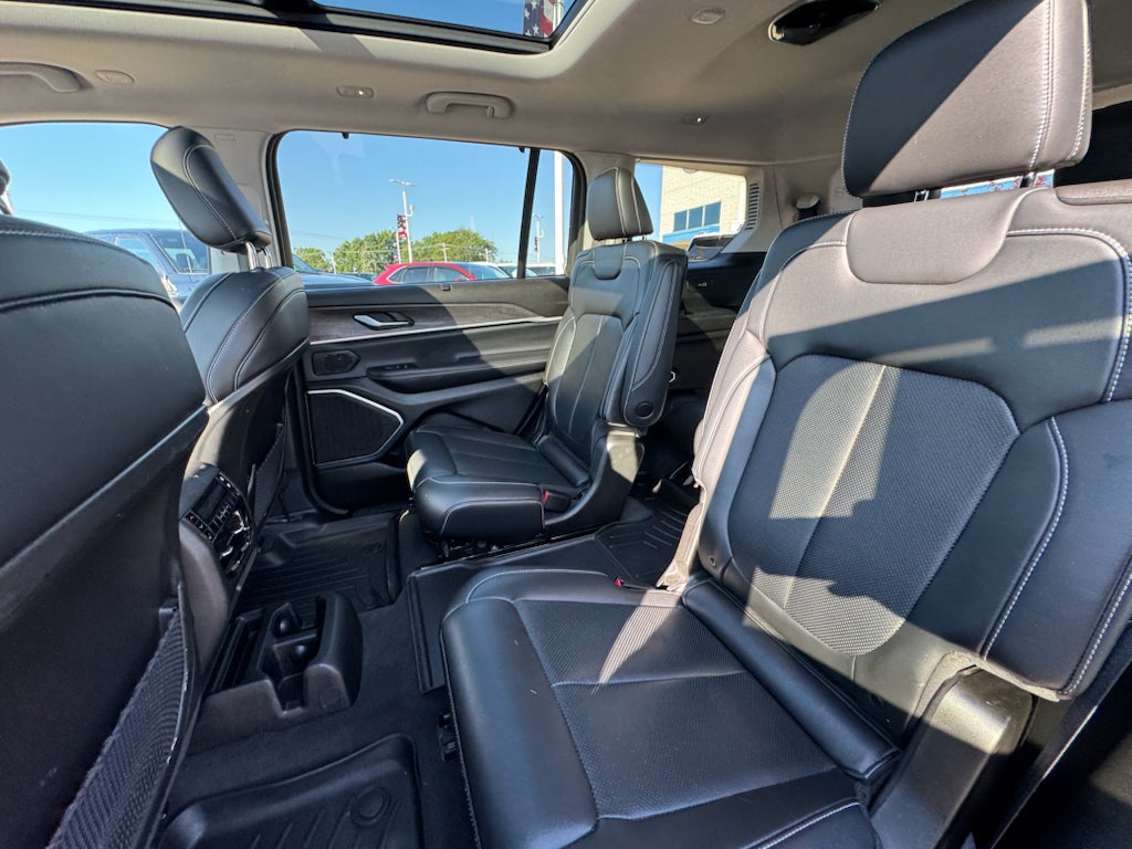 2022 Jeep Grand Cherokee L Limited 4WD