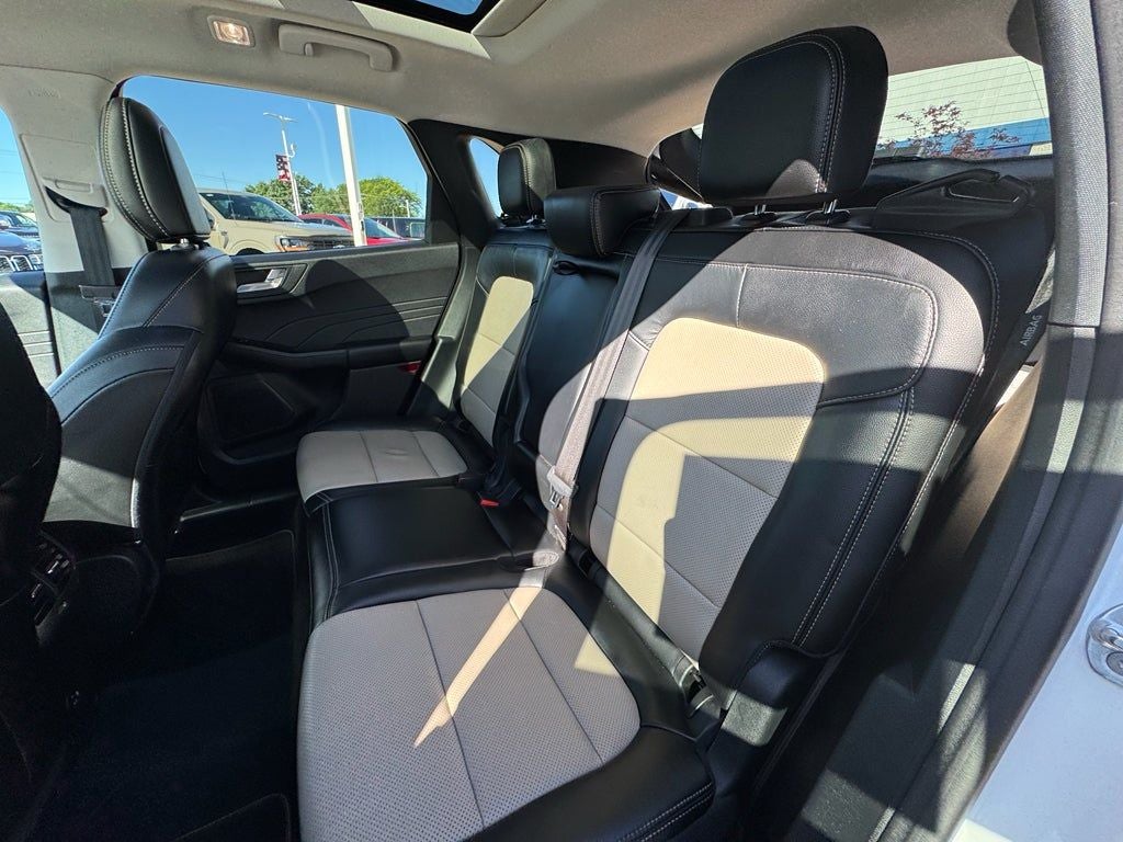 2021 Ford Escape Titanium