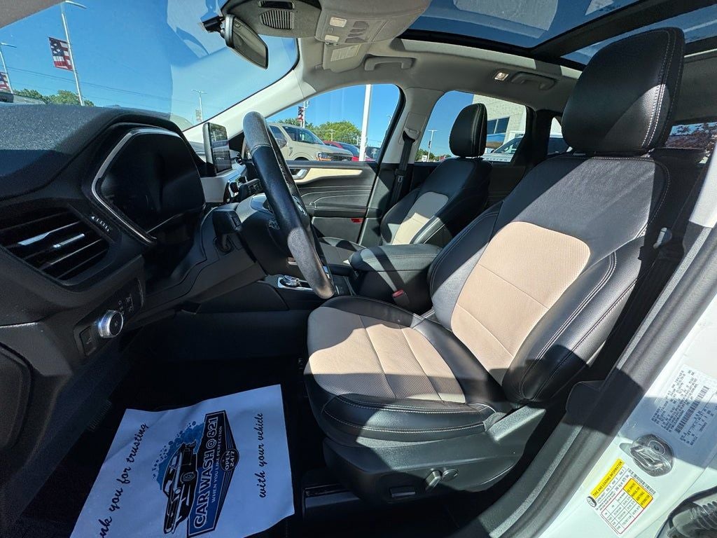 2021 Ford Escape Titanium