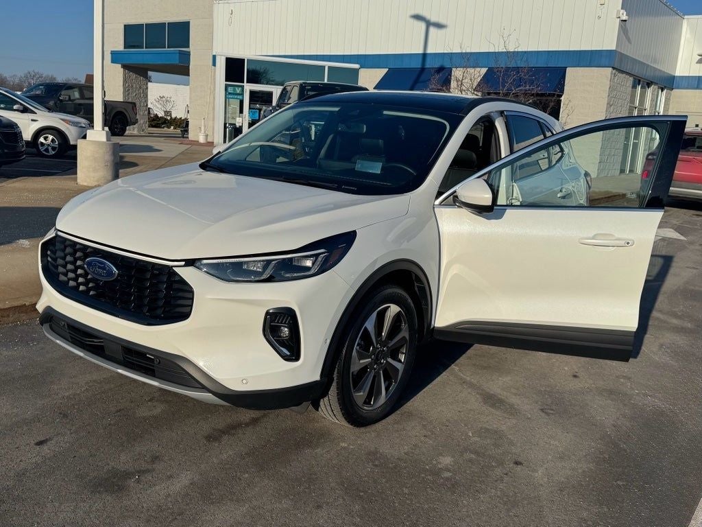 2023 Ford Escape Platinum