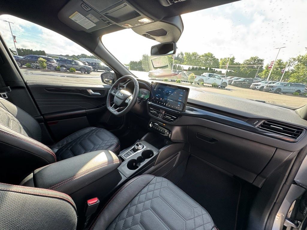 2023 Ford Escape ST-Line Elite