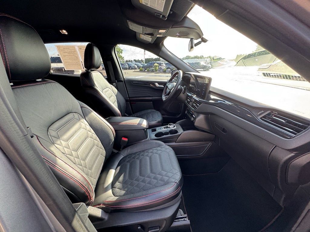 2023 Ford Escape ST-Line Elite