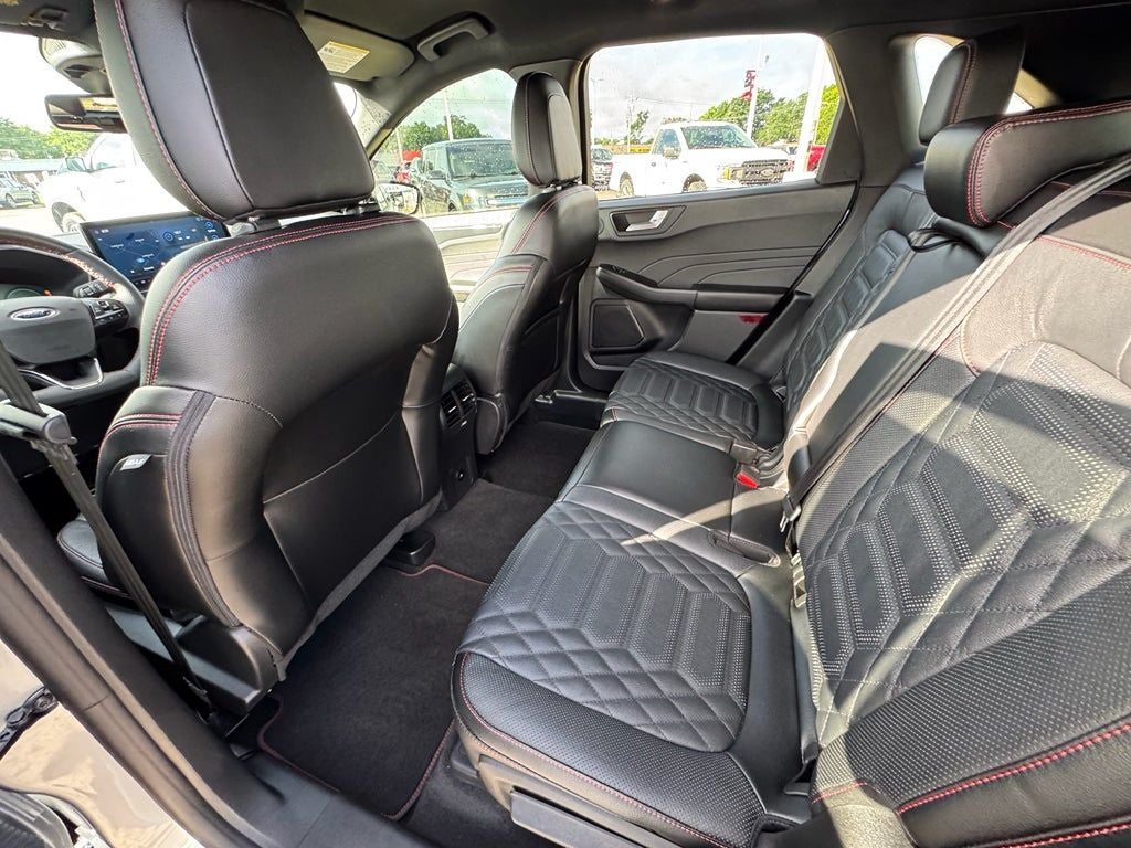 2023 Ford Escape ST-Line Elite