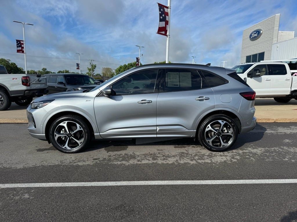 2023 Ford Escape ST-Line Elite