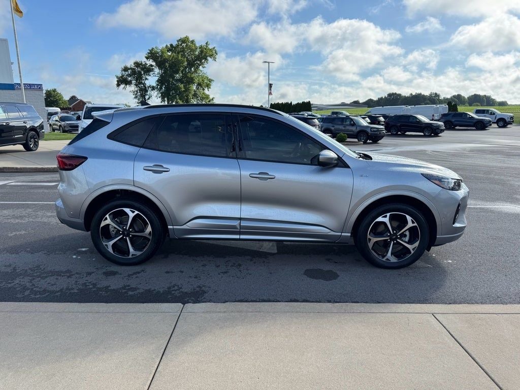 2023 Ford Escape ST-Line Elite