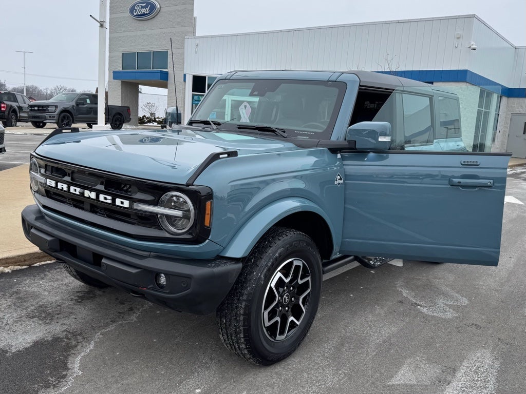 2023 Ford Bronco Outer Banks 4WD