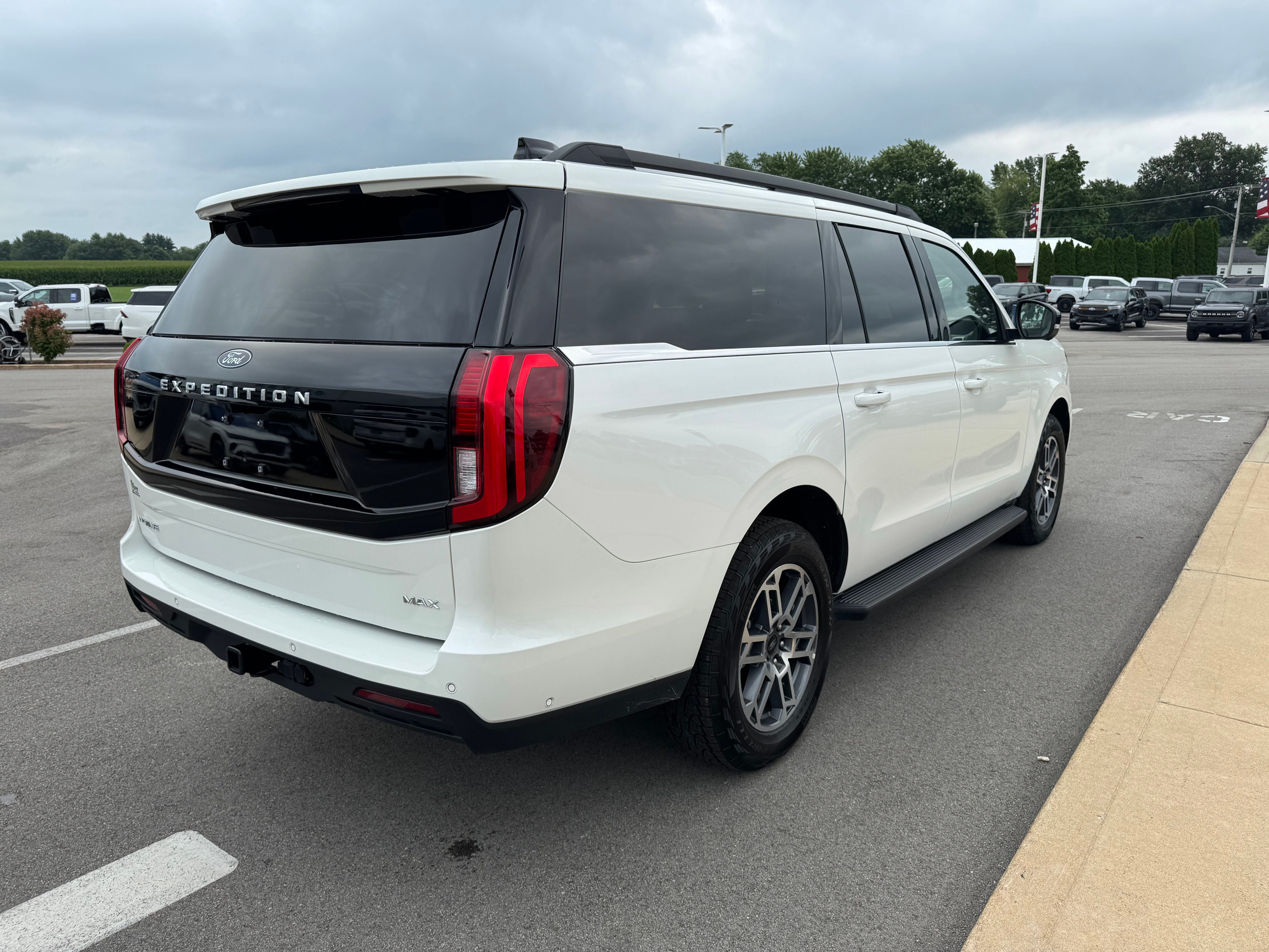 2025 Ford Expedition Max Active