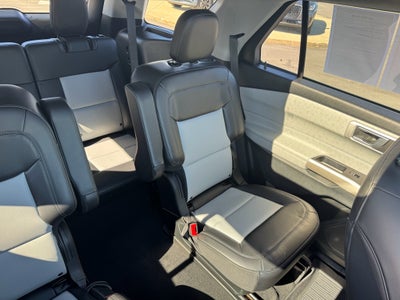 2023 Ford Explorer XLT 4WD