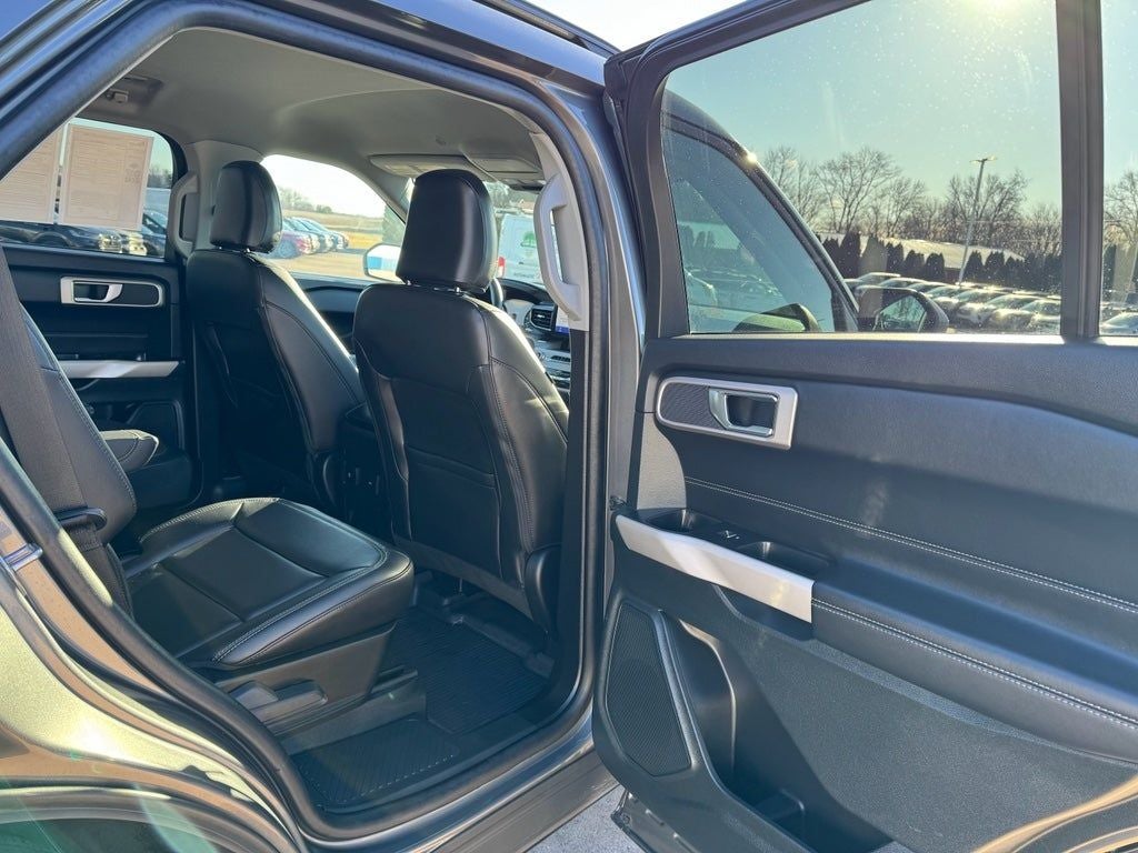 2024 Ford Explorer XLT
