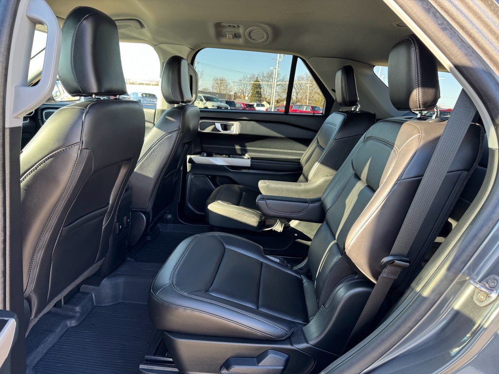 2024 Ford Explorer XLT 4WD