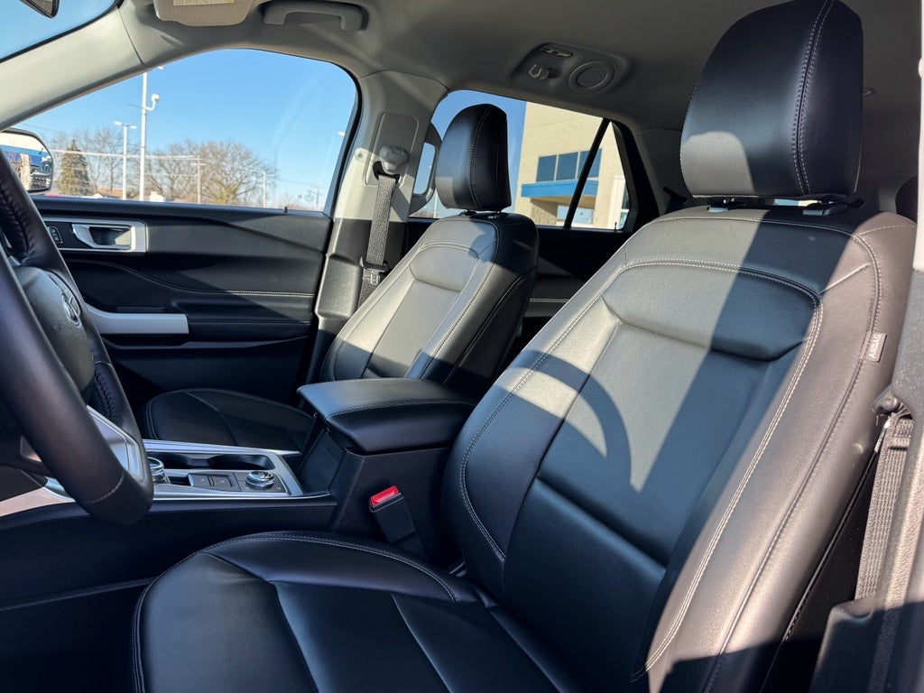 2024 Ford Explorer XLT 4WD