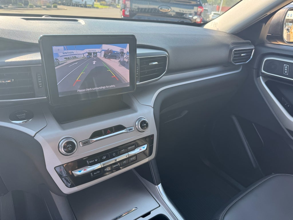 2023 Ford Explorer XLT 4WD