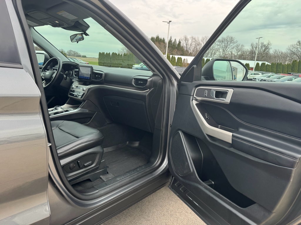 2022 Ford Explorer XLT 4WD