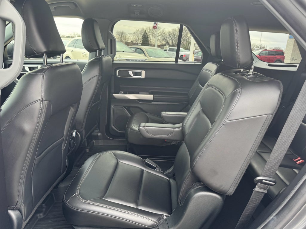 2022 Ford Explorer XLT 4WD