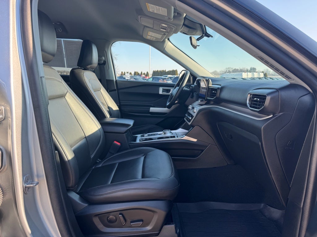 2023 Ford Explorer XLT 4WD