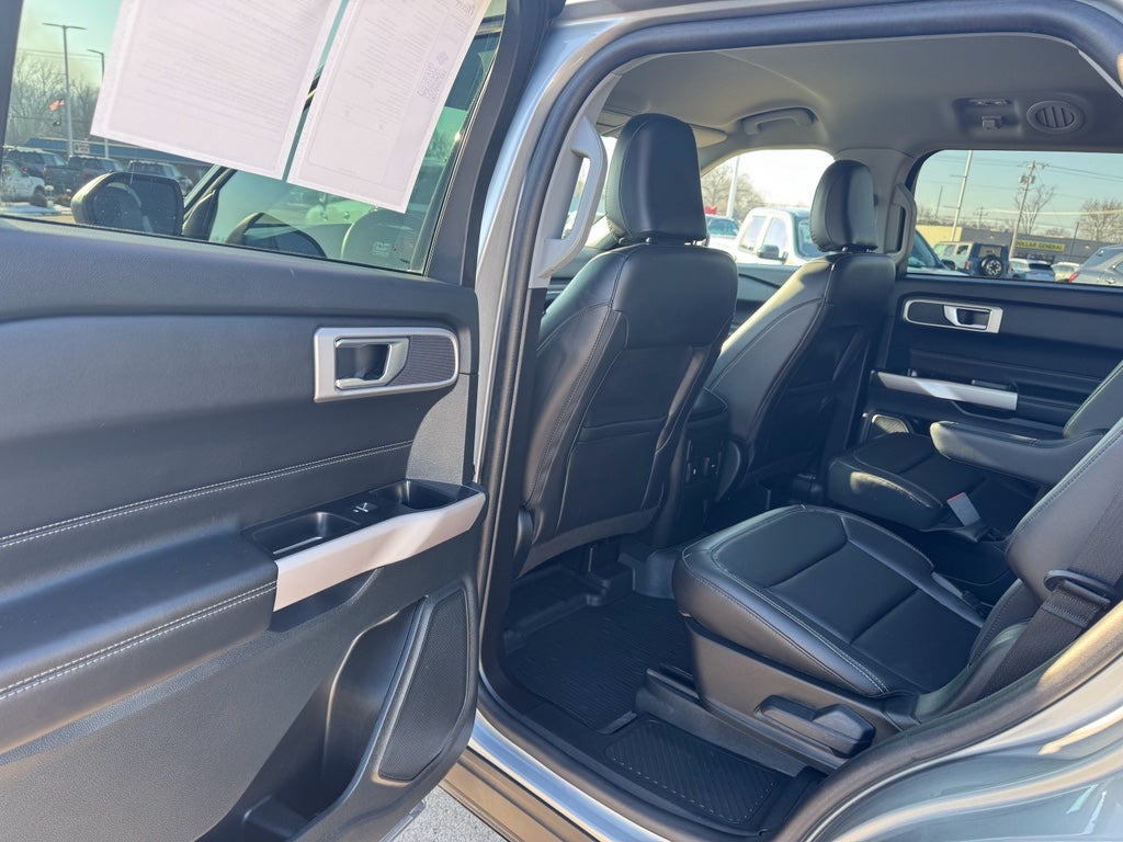 2023 Ford Explorer XLT 4WD