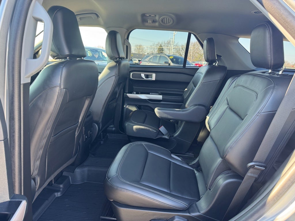 2023 Ford Explorer XLT 4WD