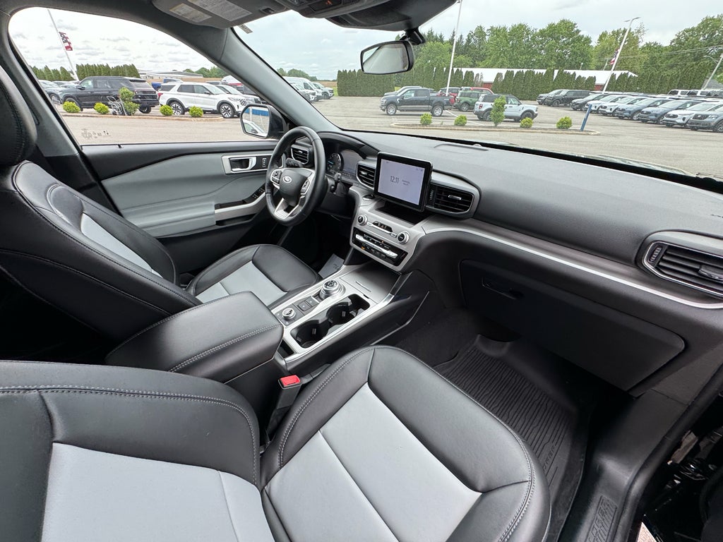 2023 Ford Explorer XLT 4WD