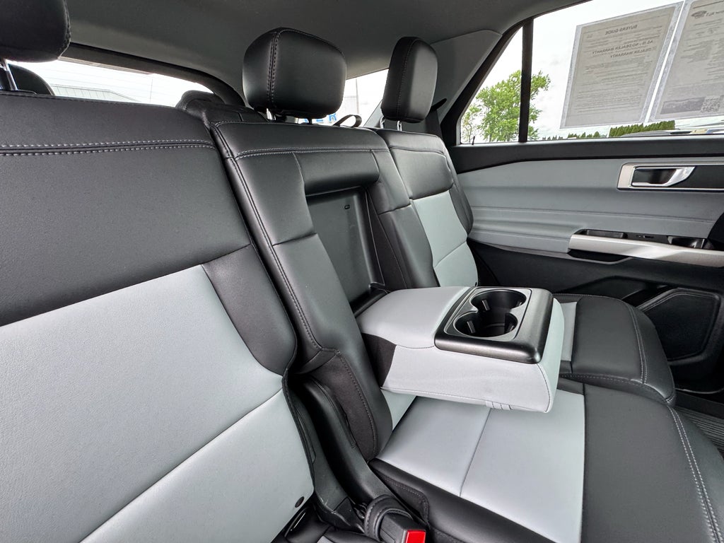 2023 Ford Explorer XLT 4WD
