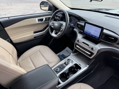 2023 Ford Explorer XLT 4WD