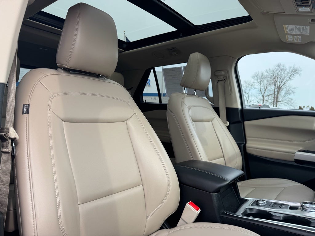 2023 Ford Explorer XLT 4WD