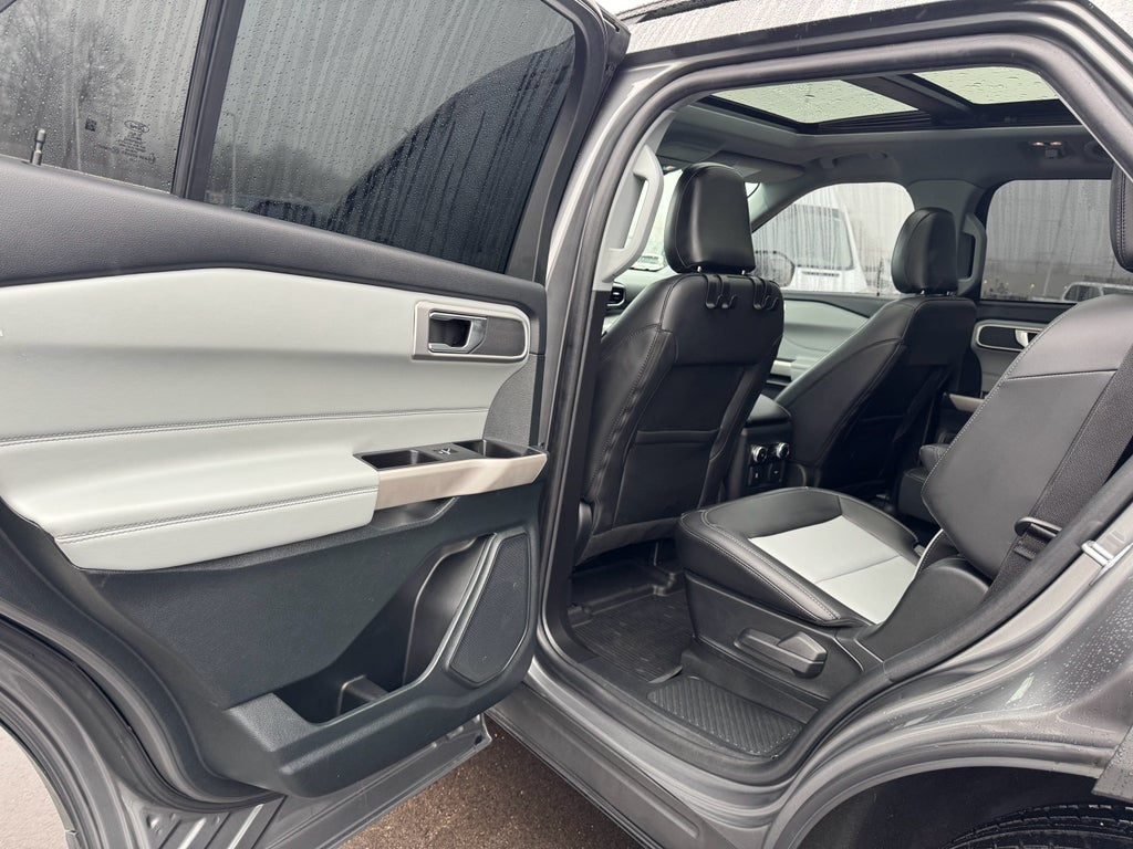 2023 Ford Explorer XLT 4WD