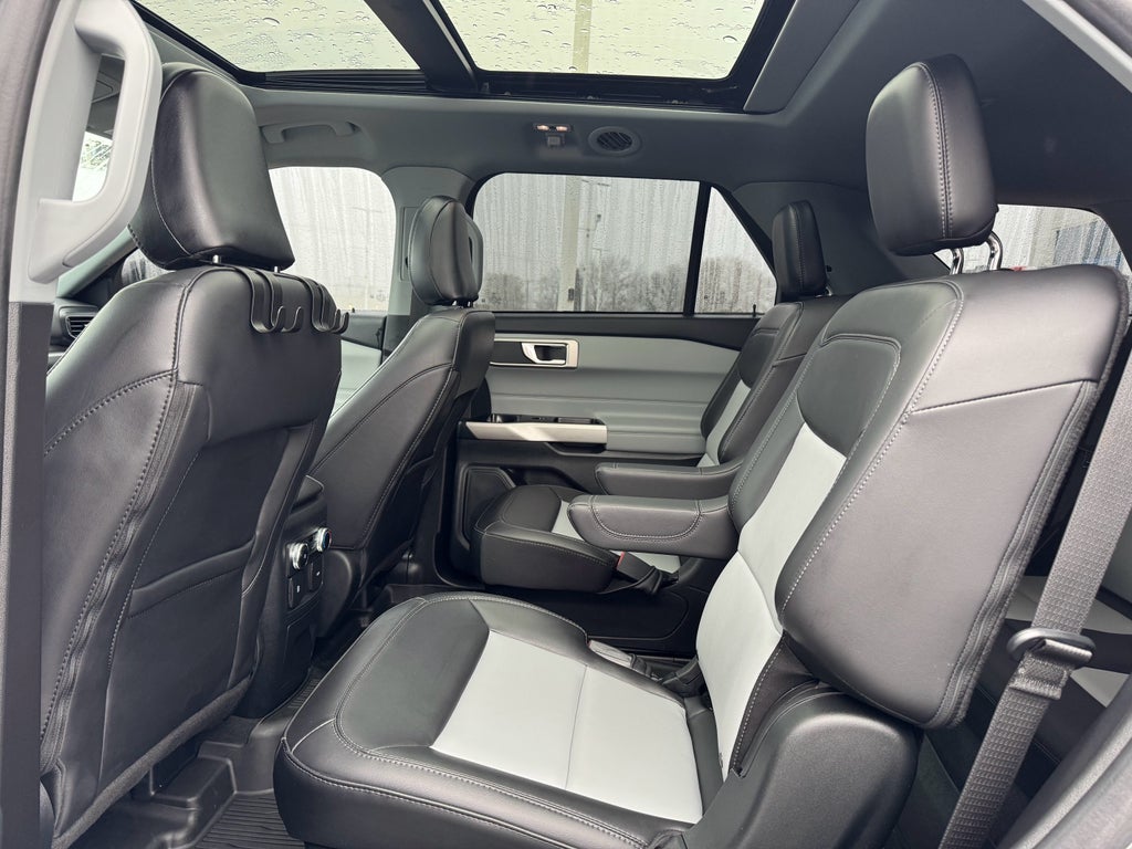 2023 Ford Explorer XLT 4WD