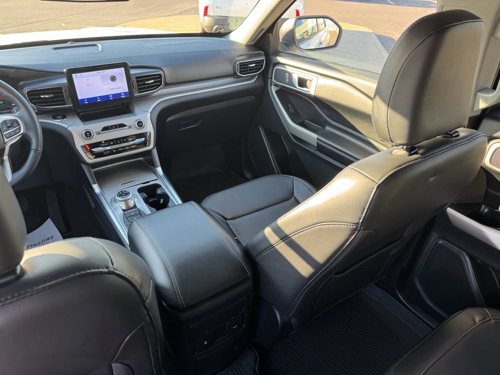 2023 Ford Explorer XLT 4WD