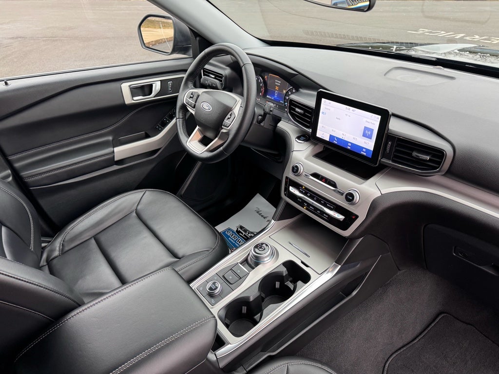 2023 Ford Explorer XLT 4WD