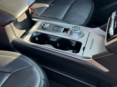 2023 Ford Explorer XLT 4WD