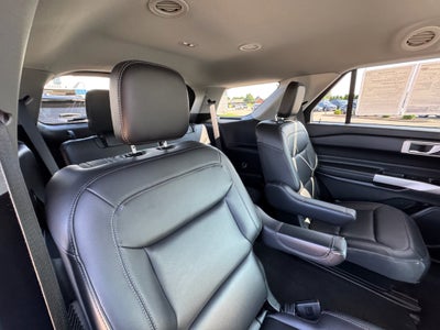 2023 Ford Explorer XLT 4WD