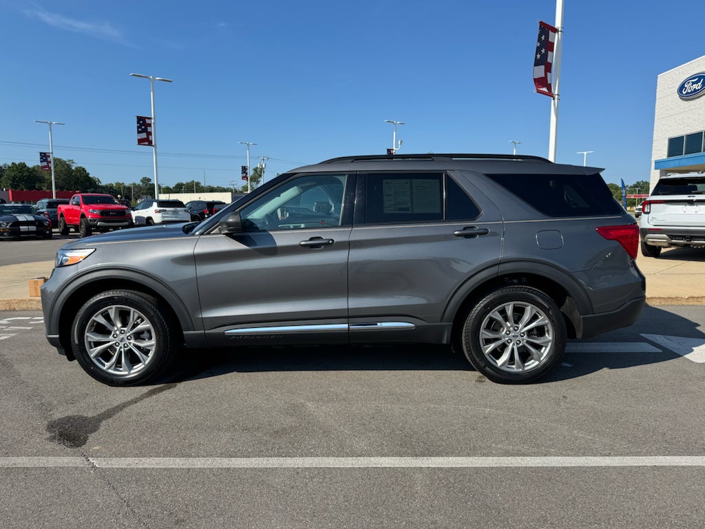 2023 Ford Explorer XLT 4WD