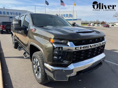 2022 Chevrolet Silverado LT Crew Cab 4WD