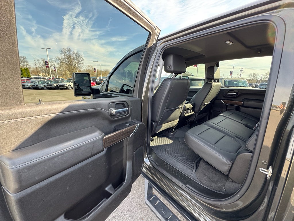 2022 Chevrolet Silverado LT Crew Cab 4WD