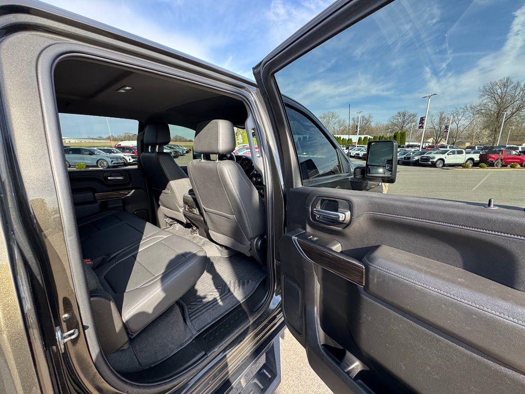 2022 Chevrolet Silverado LT Crew Cab 4WD