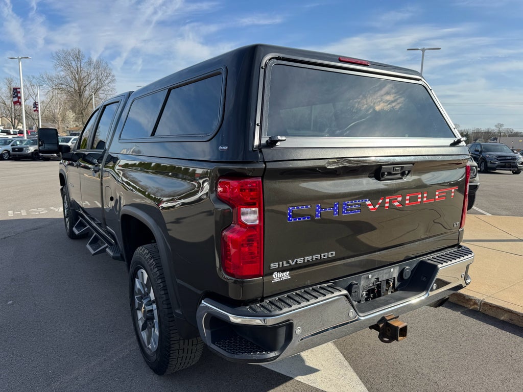 2022 Chevrolet Silverado LT Crew Cab 4WD