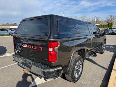 2022 Chevrolet Silverado LT Crew Cab 4WD