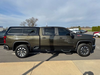 2022 Chevrolet Silverado LT Crew Cab 4WD