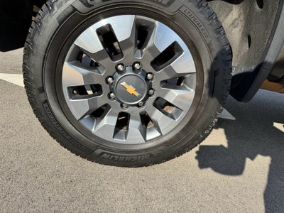 2022 Chevrolet Silverado LT Crew Cab 4WD