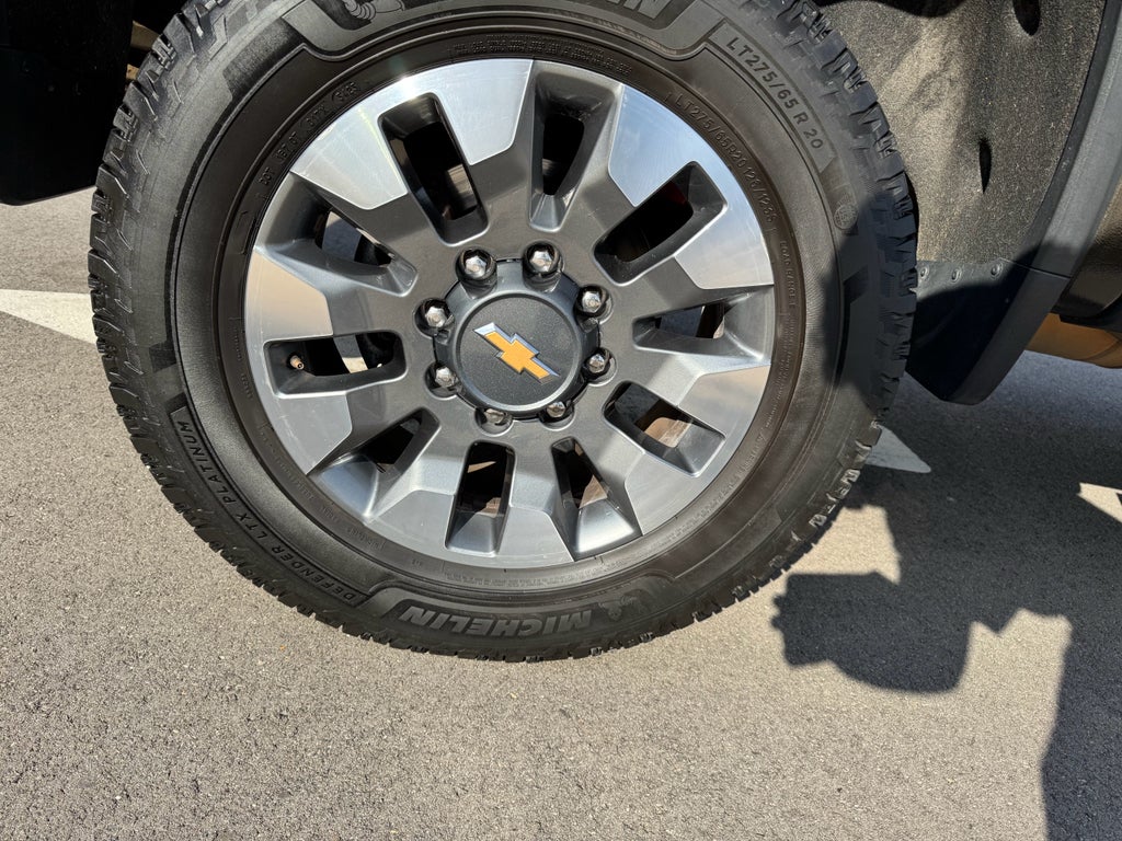 2022 Chevrolet Silverado LT Crew Cab 4WD