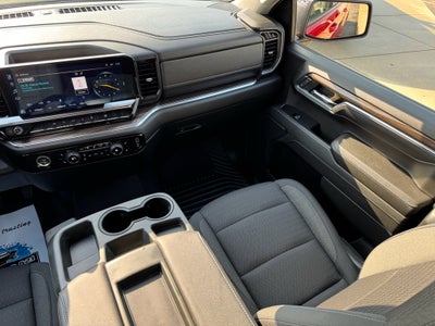 2023 Chevrolet Silverado LT Crew Cab 4WD