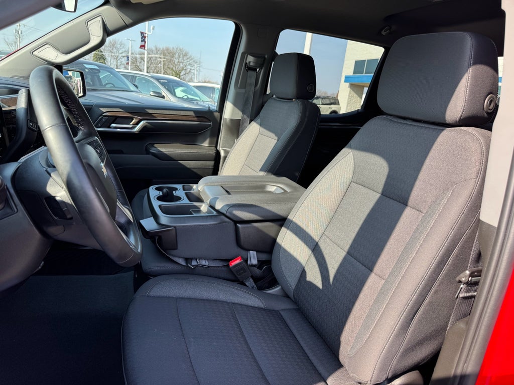 2023 Chevrolet Silverado LT Crew Cab 4WD