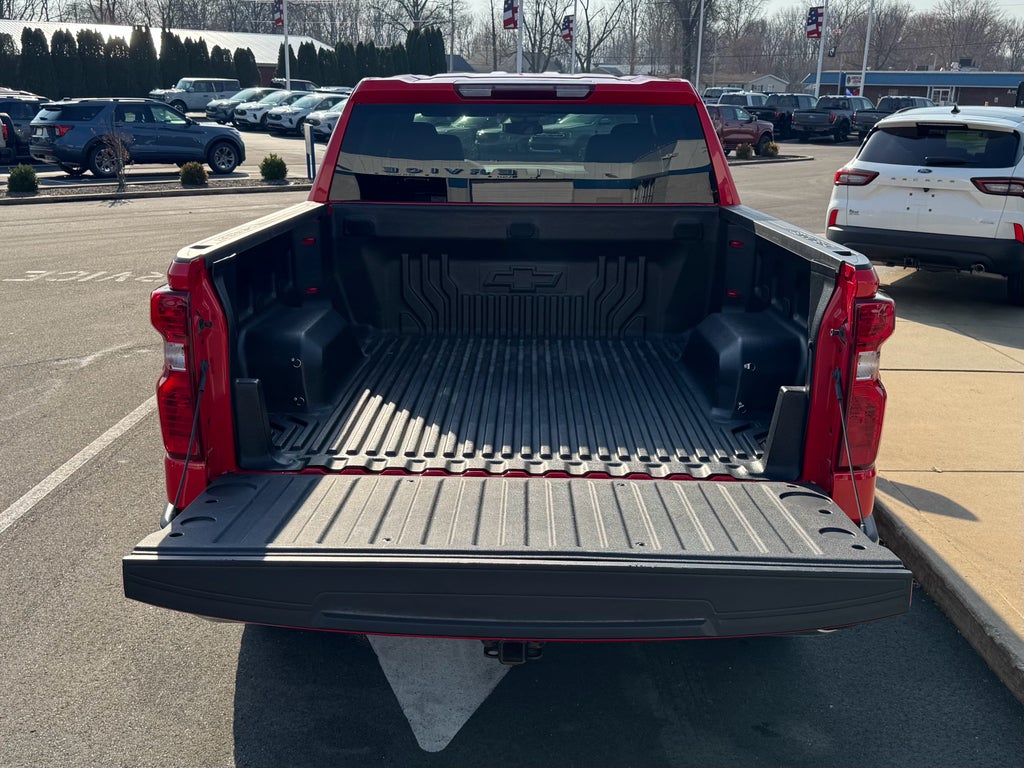 2023 Chevrolet Silverado LT Crew Cab 4WD
