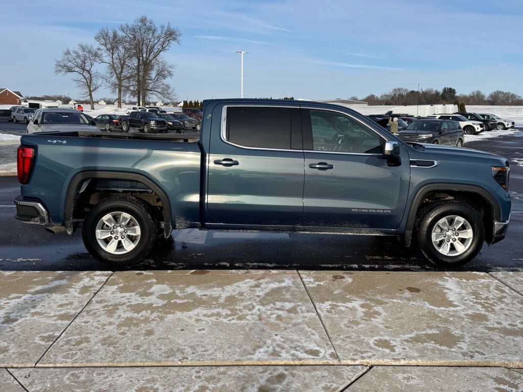 2024 GMC Sierra SLE 4WD