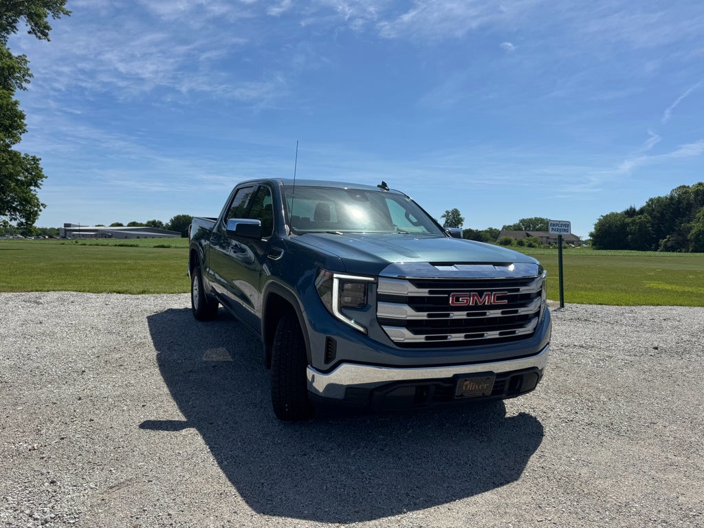 2024 GMC Sierra SLE 4WD